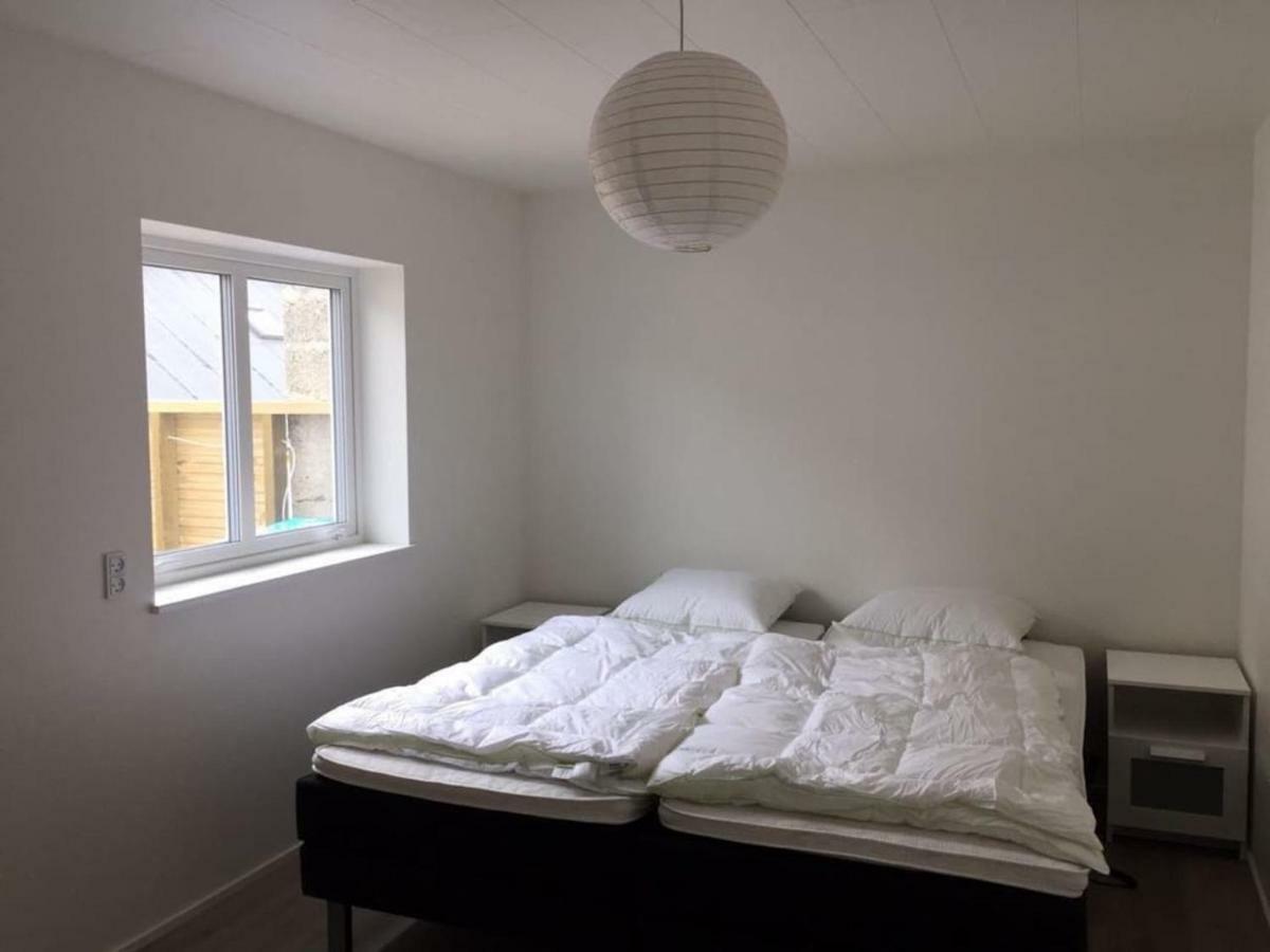 Private Spacious Home In City Center Klaksvik Exterior photo